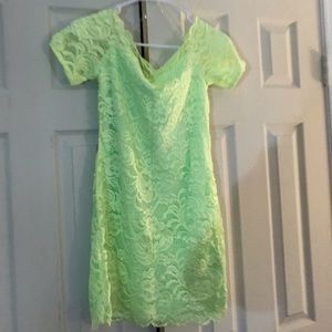 H&M Off-shoulder fitted lace dress